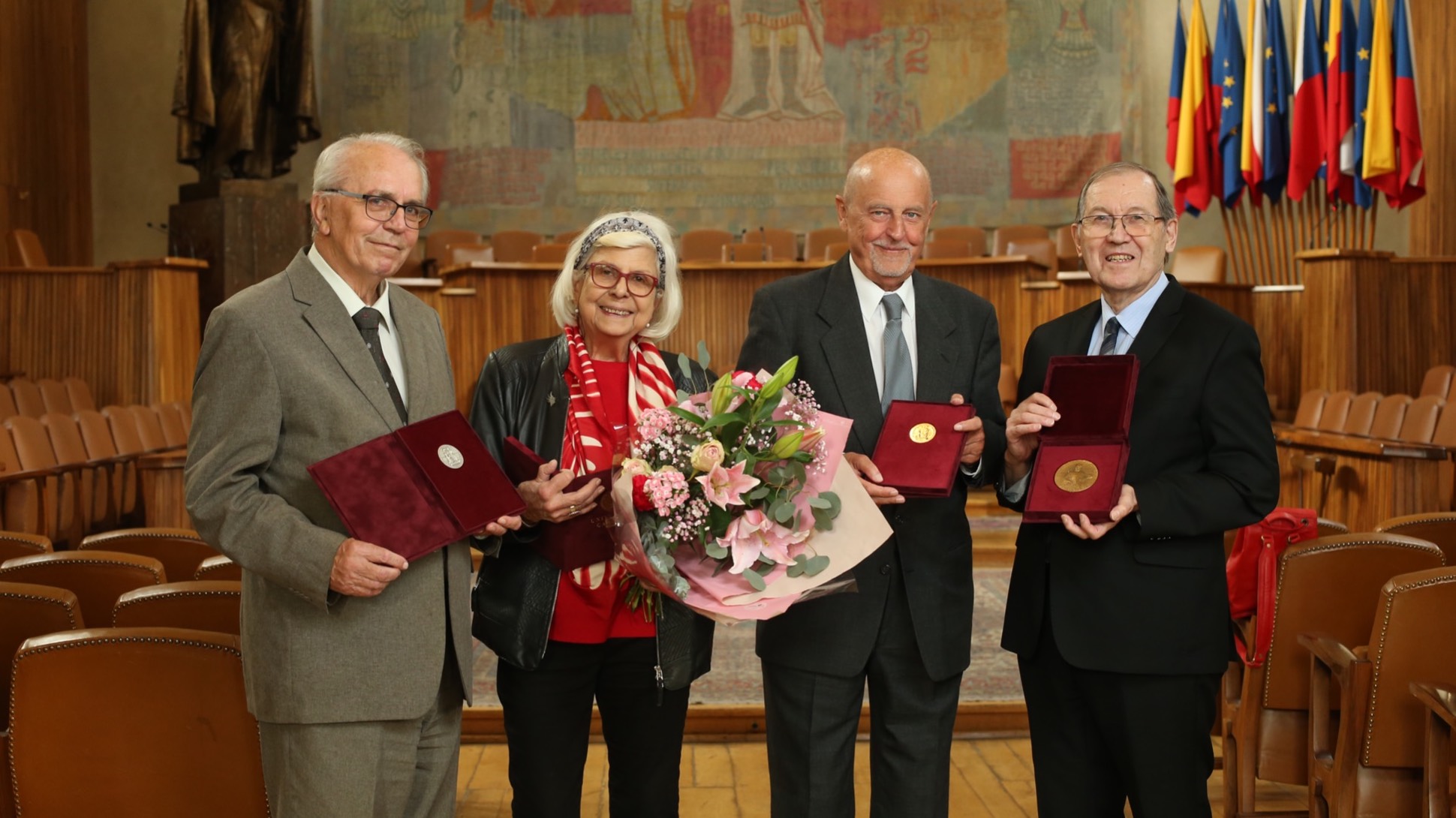Vědecká rada Univerzity Karlovy udělila čtyři medaile