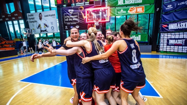 Basketbalistky z UK ovládly Univerzitní basketbalovou ligu