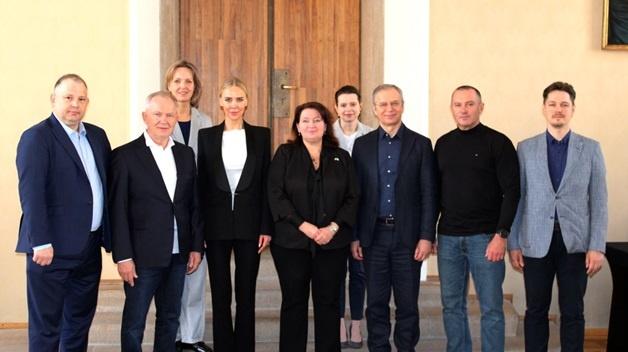 Lékaři z Ukrajiny mají zájem o spolupráci s Univerzitou Karlovou
