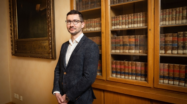 Český profesor z Oxfordu: Dobrý chirurg ví, kdy neoperovat