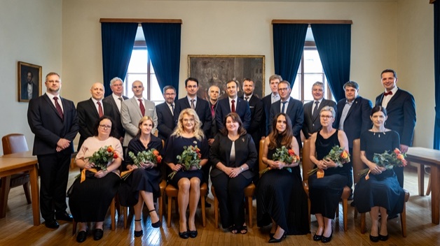 Prezident jmenoval 20 profesorek a profesorů Univerzity Karlovy