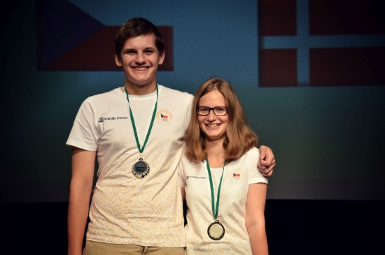 Silver medalists Lucie Kohutová (First Faculty of Medicine) and Erik Klemš (Faculty of Law).