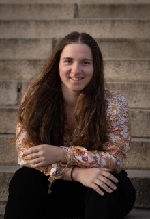 Klára Holcová on the steps of the Rudolfinum, April 2023. Photo: Kristýna Jakl Ansorgová